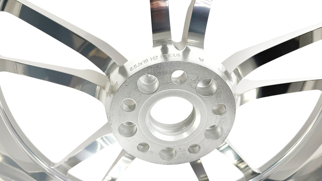 LAMBORGHINI GALLARDO LP570-4 PERFORMANTE FRONT WHEEL 8.5 X19J 400601017DJ