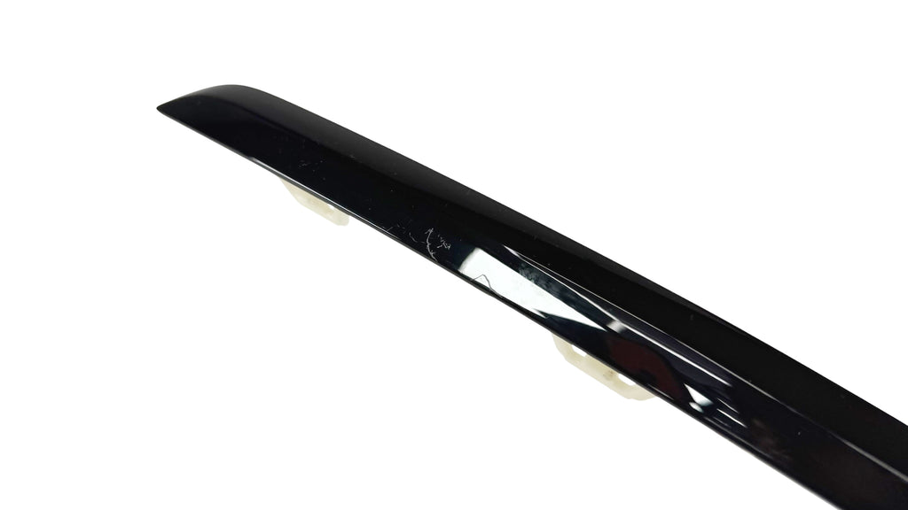 BENTLEY FLYING SPUR REAR RIGHT BUMPER MOULDING BLACK 3SE807472A