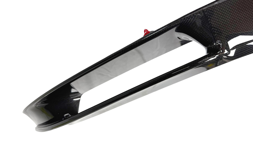 FERRARI PUROSANGUE FRONT RIGHT CARBON WHEEL ARCH 901763