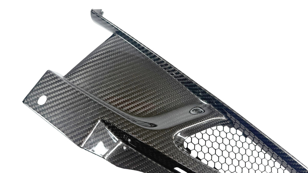 MCLAREN 720S 765LT SPIDER CARBON AERO BRIDGE FENDER RIGHT 14AA303MP-CFG