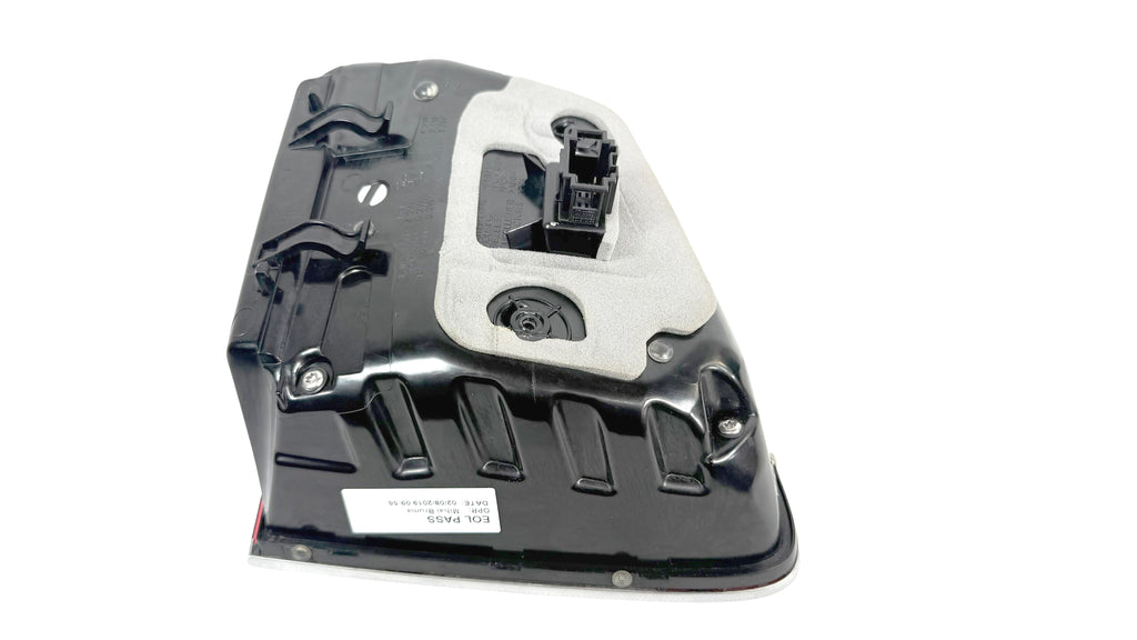 BENTLEY BENTAYGA RIGHT TAILGATE LIGHT - SMOKED (CHROME TRIM) 36A945094T
