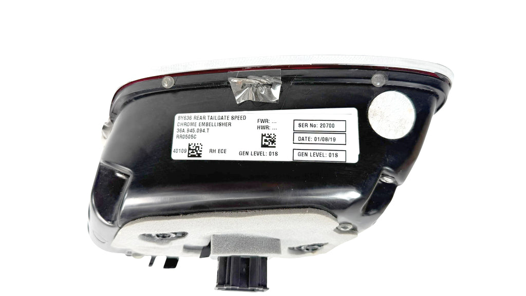 BENTLEY BENTAYGA RIGHT TAILGATE LIGHT - SMOKED (CHROME TRIM) 36A945094T