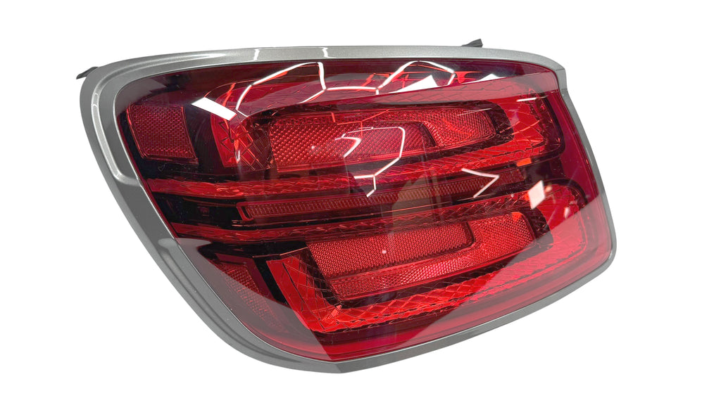 BENTLEY FLYING SPUR REAR LEFT LIGHT (US SPEC) 3SE945095BF