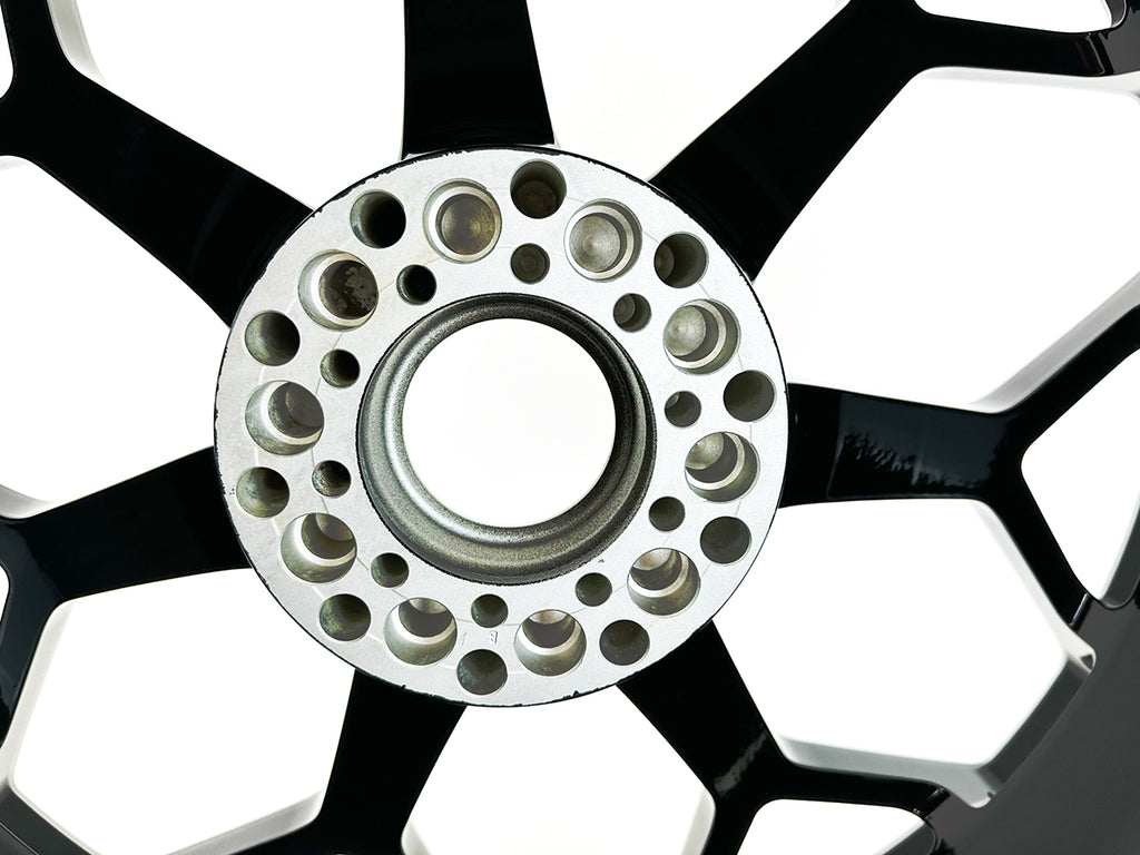 LAMBORGHINI AVENTADOR SVJ REAR WHEEL 470601017BJ