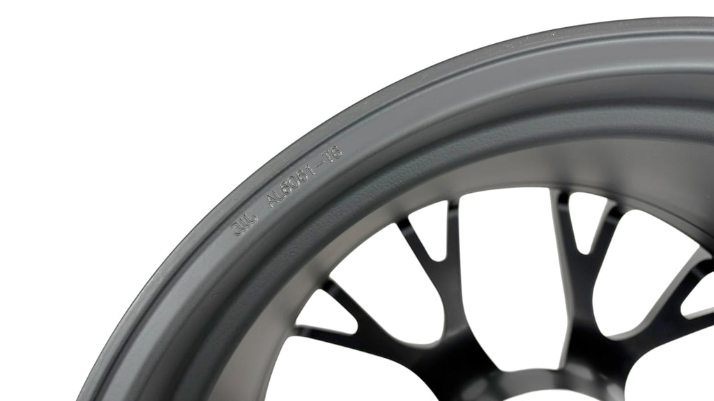 ASTON MARTIN DB12 2024+ 21" REAR WHEEL RY63-9965G-VA