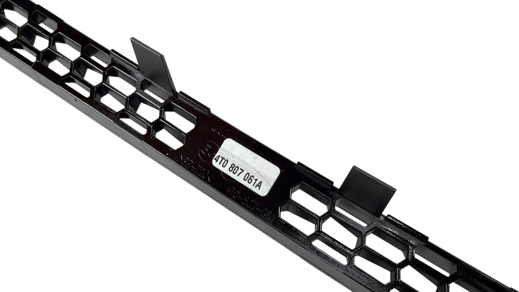 LAMBORGHINI HURACAN FRONT BUMPER CENTRE GRILL 4T0807061A