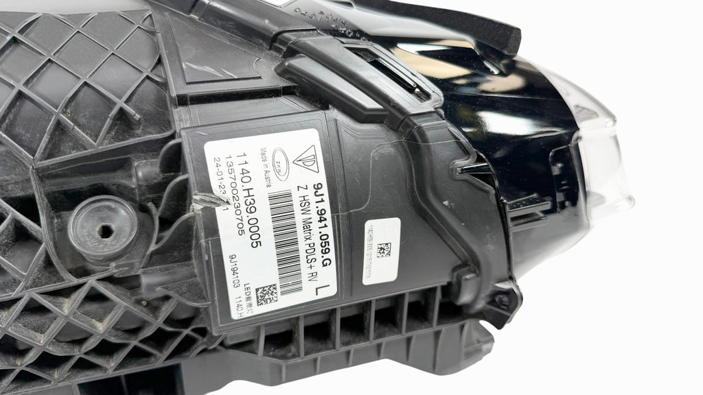 PORSCHE TAYCAN MATRIX LEFT HEADLIGHT 9J1941059G