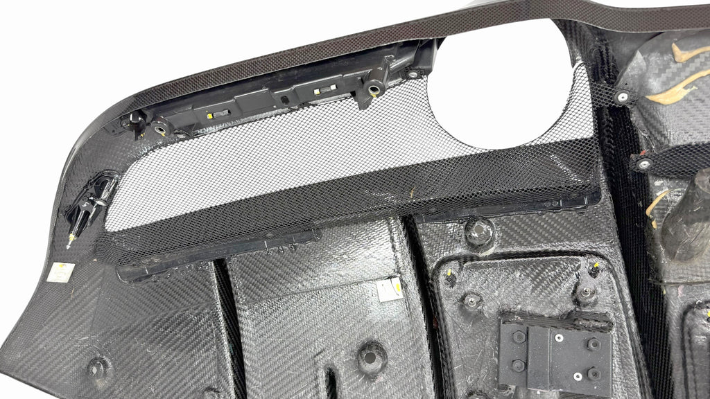 FERRARI F8 GTB/ SPIDER GLOSS CARBON REAR DIFFUSER WITH CAMERA 924477