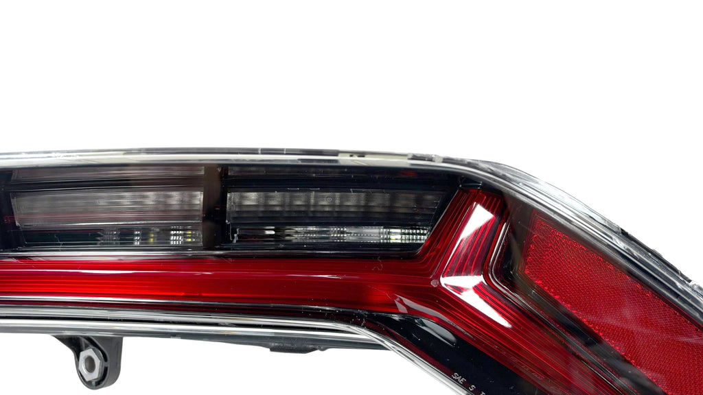 LAMBORGHINI HURACAN RIGHT REAR LIGHT LAMP 4T0945096 (USED)
