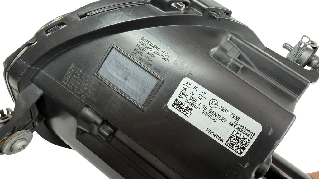 BENTLEY BENTAYGA 16+ FRONT RIGHT TURN SIGNAL 36A953042D