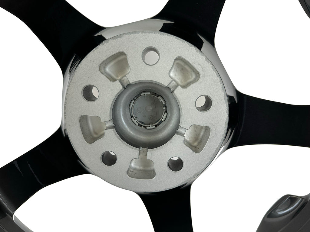 FERRARI SF90 FRONT RIGHT FORGED WHEEL CORSA GREY/ MACHINE FINISH 848635
