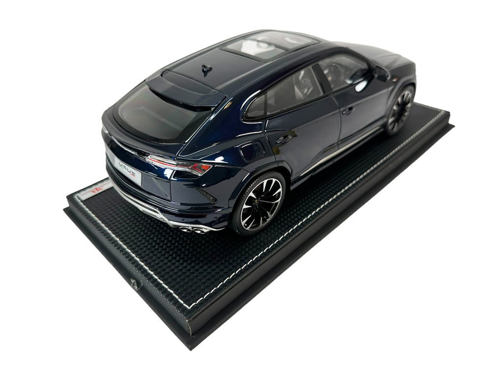 LAMBORGHINI URUS 1:18 MODEL CAR (BLU NETHUNS)