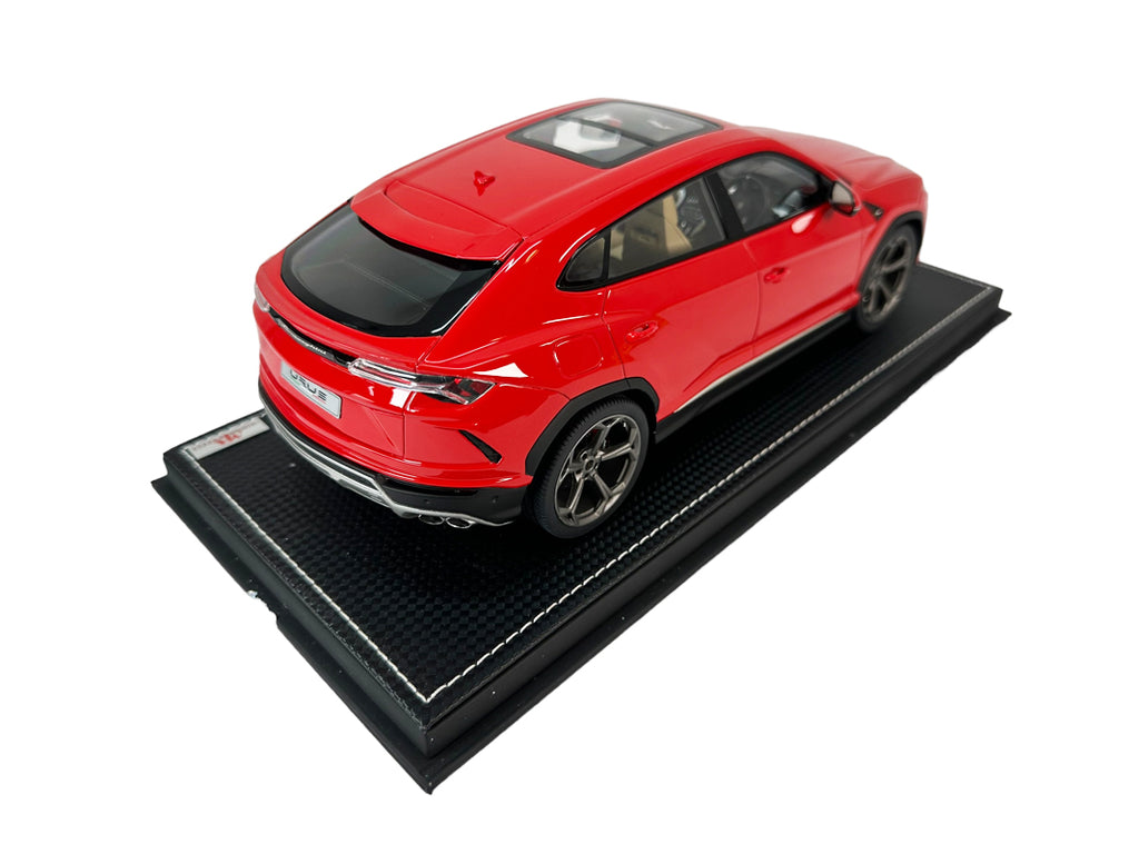 LAMBORGHINI URUS 1:18 MODEL CAR (ROSSO MARS)