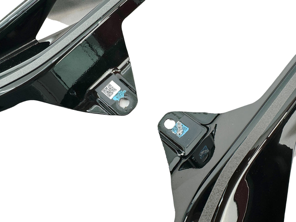 LAMBORGHINI URUS S/ PERFORMANTE FRONT BONNET GRILLS SET - SHINY BLACK 4ML823087C