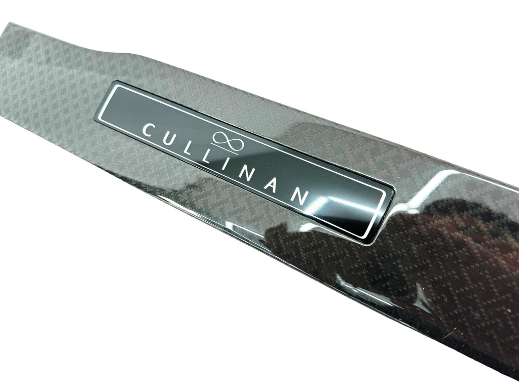 ROLLS ROYCE BLACK BADGE CULLINAN CARBON ILLUMINATED ENTRANCE THREAD PLATES
