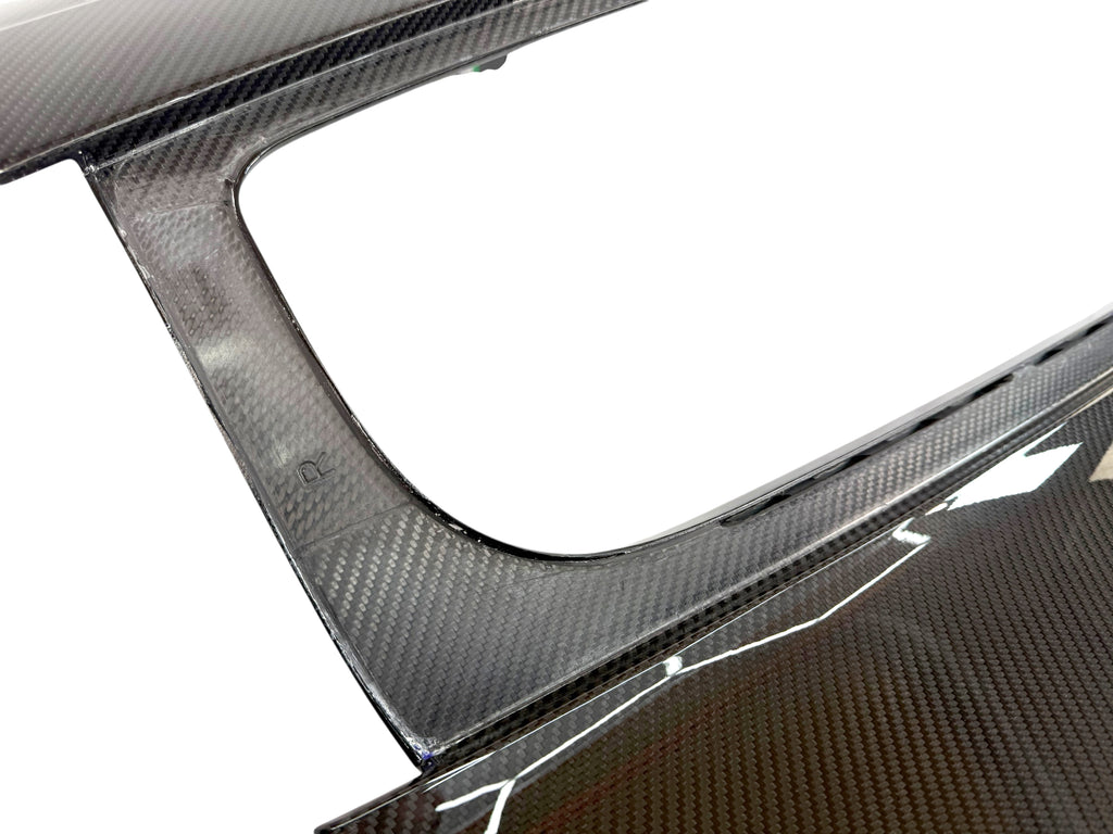 ASTON MARTIN VALKYRIE COUPE RIGHT DOOR (VISUAL CARBON)