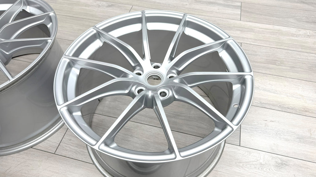 FERRARI 812  SUPERFAST GTS RACING WHEEL SET 323895 323894 (SILVER)
