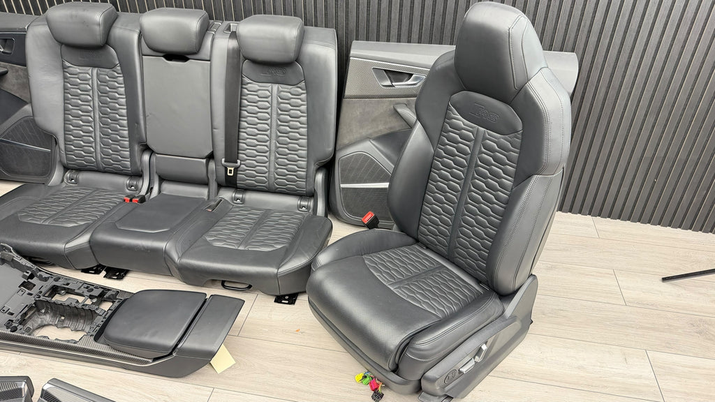AUDI RSQ8 FULL BLACK LEATHER SEATS INTERIOR WITH DOOR CARDS AND CARBON TRIMS