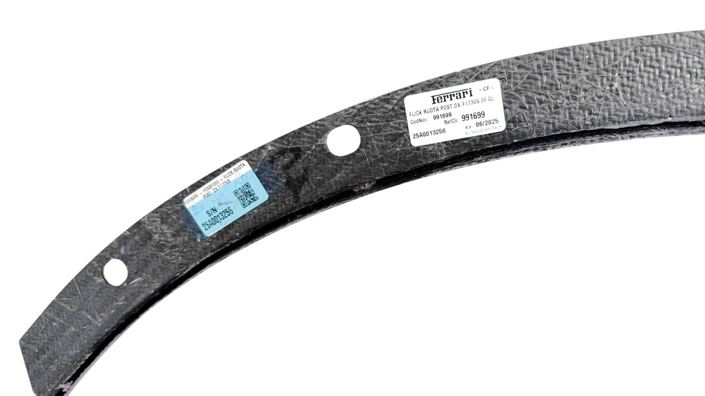 FERRARI SF90 XX REAR WHEEL ARCH FLICK CARBON RH - 902186