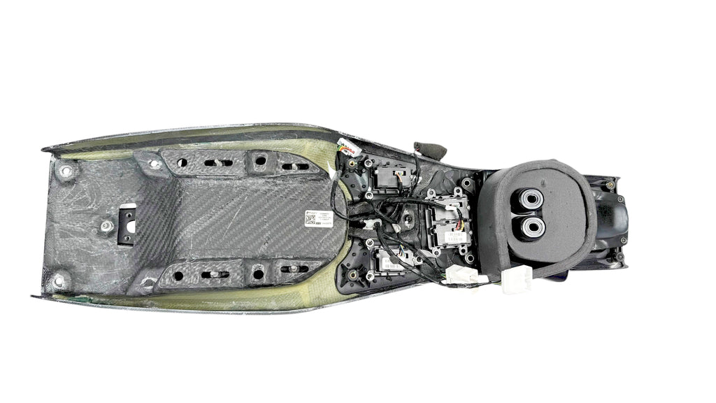 FERRARI 812 GTS CARBON CENTRE CONSOLE COMPLETE 896675