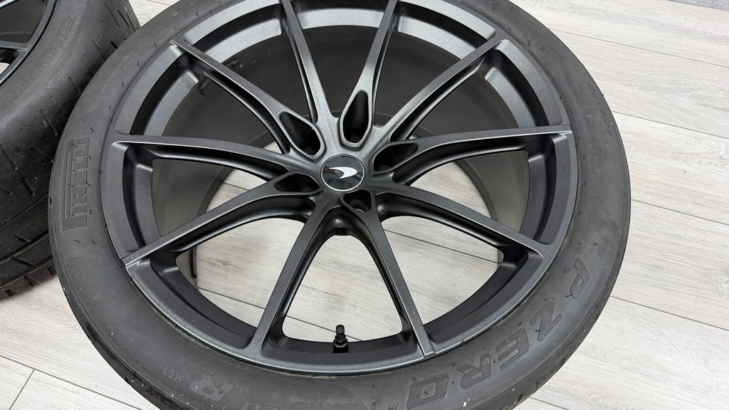 MCLAREN 765LT MSO ULTRA LIGHT STEALTH GREY WHEELS AND TYRES 14BA224RP