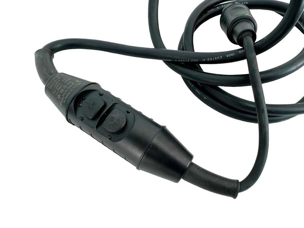 MCLAREN P1 EUROPEAN SOCKET CHARGING LEAD 12J0280CP