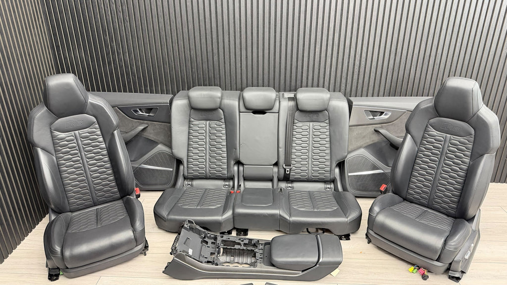AUDI RSQ8 FULL BLACK LEATHER SEATS INTERIOR WITH DOOR CARDS AND CARBON TRIMS