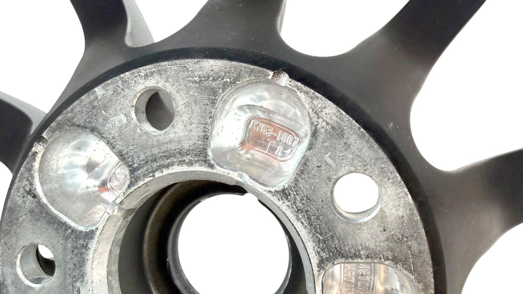 ASTON MARTIN AM6 VANTAGE 20" FRONT WHEEL KY63-1007-TA