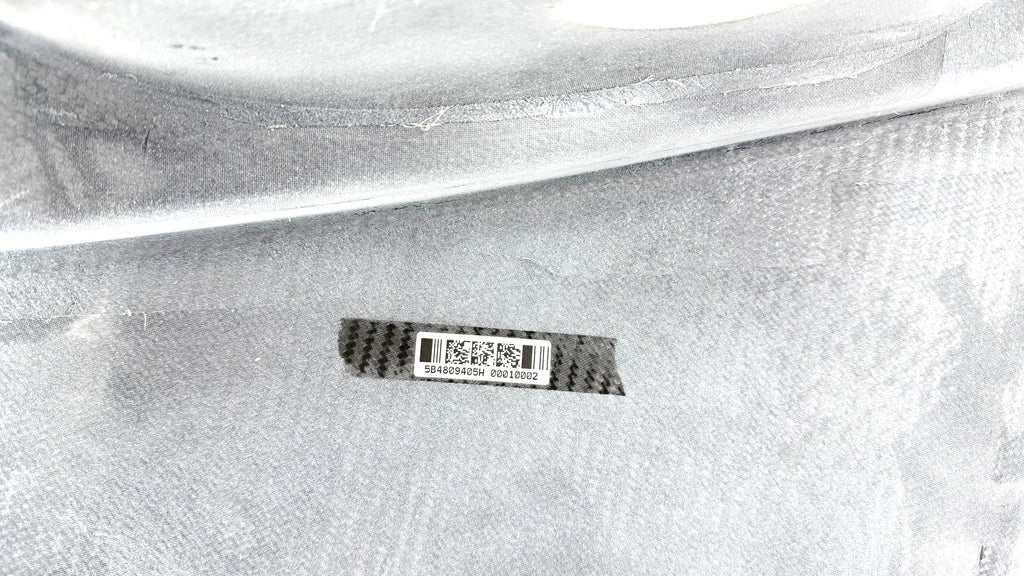 BUGATTI CHIRON LEFT LOWER MEDALLION SIDE PANEL 5B4809405H (WHITE)