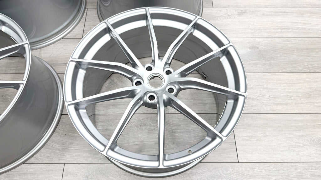 FERRARI 812  SUPERFAST GTS RACING WHEEL SET 323895 323894 (SILVER)