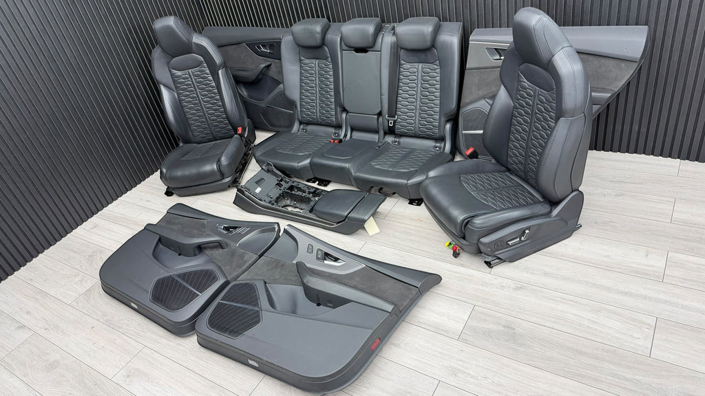 AUDI RSQ8 FULL BLACK LEATHER SEATS INTERIOR WITH DOOR CARDS AND CARBON TRIMS
