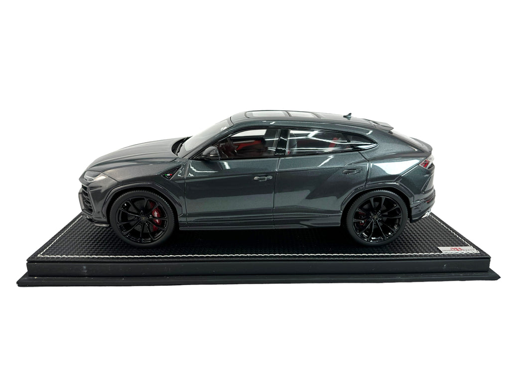 LAMBORGHINI URUS 1:18 MODEL CAR (GRIGIO/ ROSSO)