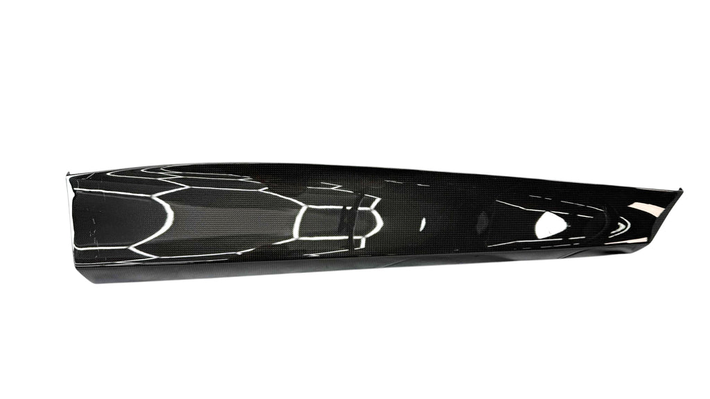 FERRARI PUROSANGUE FRONT RIGHT CARBON DOOR MOULDING 901736