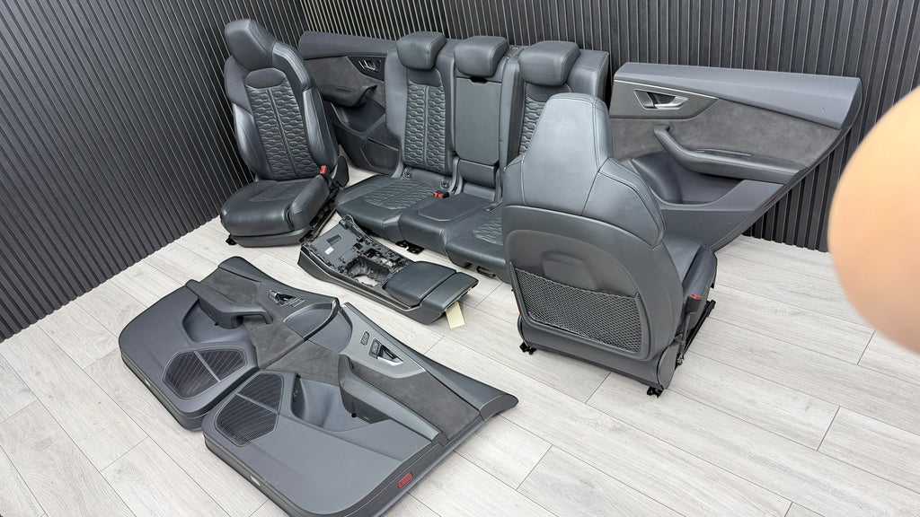 AUDI RSQ8 FULL BLACK LEATHER SEATS INTERIOR WITH DOOR CARDS AND CARBON TRIMS