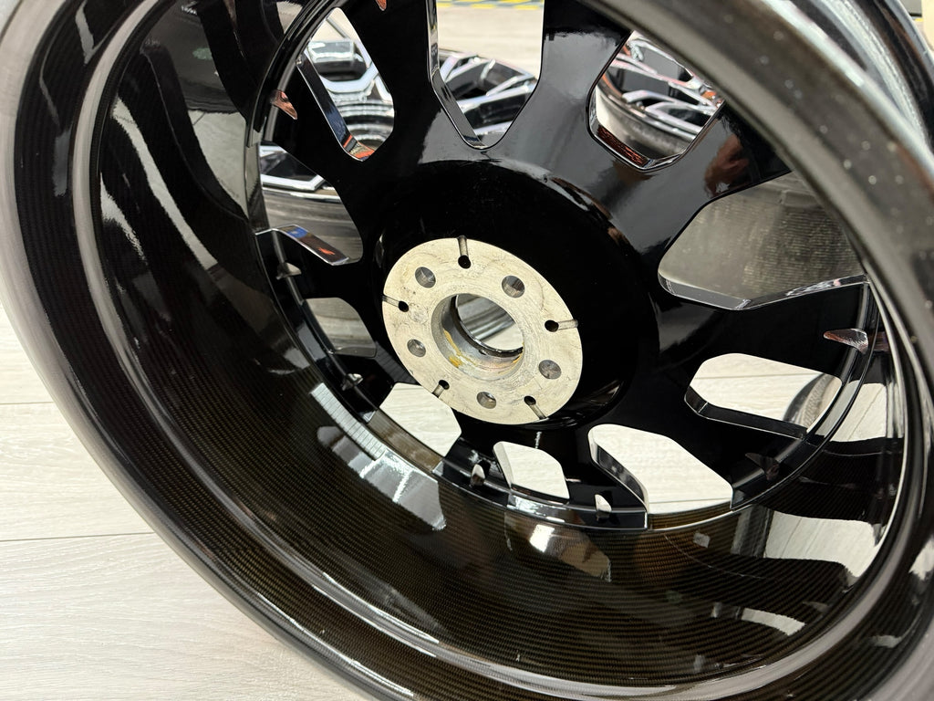 ROLLS ROYCE 2020+ GHOST BLACK BADGE CARBON WHEEL SET 500009532