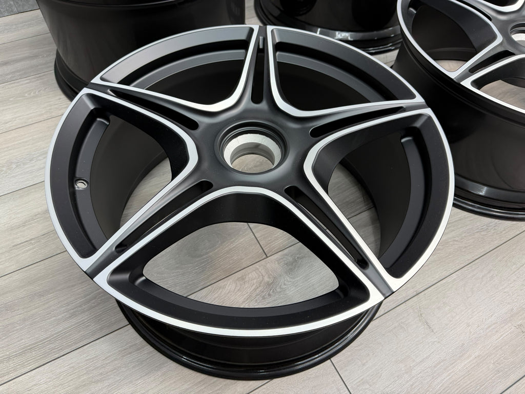 ASTON MARTIN SPEEDSTER 2022+ 21" WHEELS BLACK/ MACHINED MY6Y-1007
