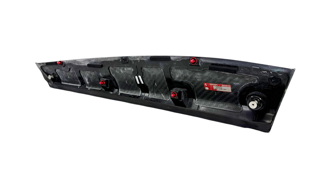 FERRARI PUROSANGUE FRONT RIGHT CARBON DOOR MOULDING 901736