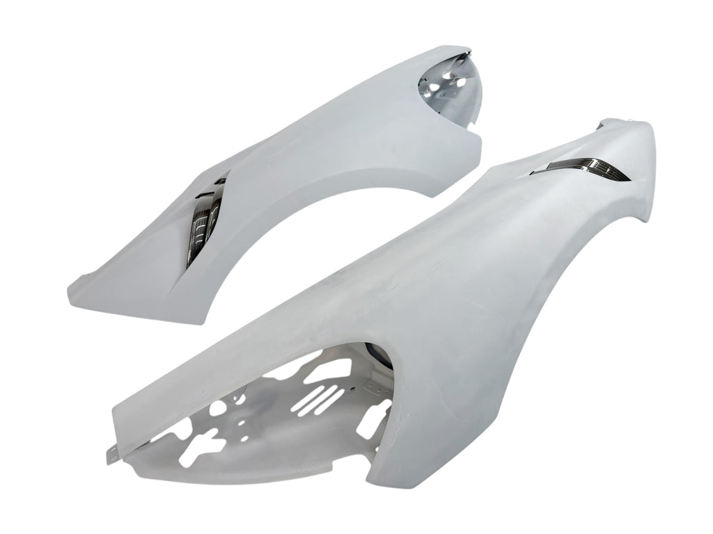 MCLAREN 600LT MSO CARBON FIBRE FRONT FENDER WITH LOUVRES 13AA714MP 13AA716MP