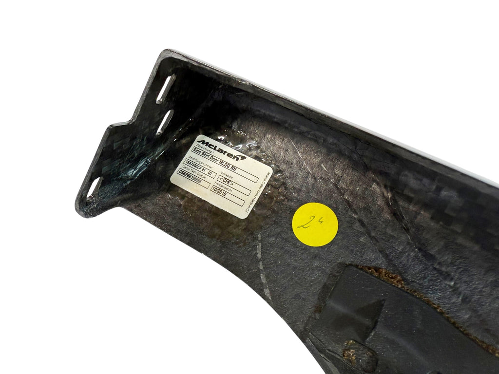 MCLAREN 570S MSO CARBON FIBRE SIDE SKIRTS SET 13A6315CP / 13A7039CP / 13A7050CP