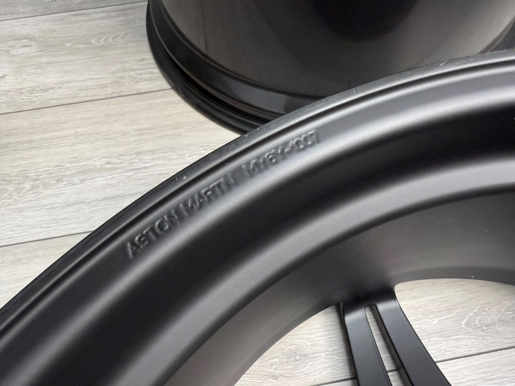 ASTON MARTIN SPEEDSTER 2022+ 21" WHEELS BLACK/ MACHINED MY6Y-1007