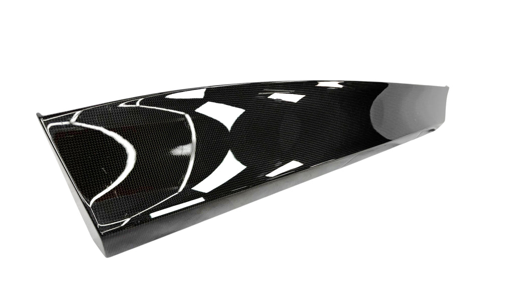 FERRARI PUROSANGUE FRONT RIGHT CARBON DOOR MOULDING 901736