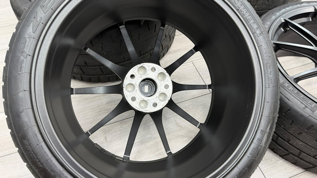 MCLAREN 765LT MSO ULTRA LIGHT STEALTH GREY WHEELS AND TYRES 14BA224RP