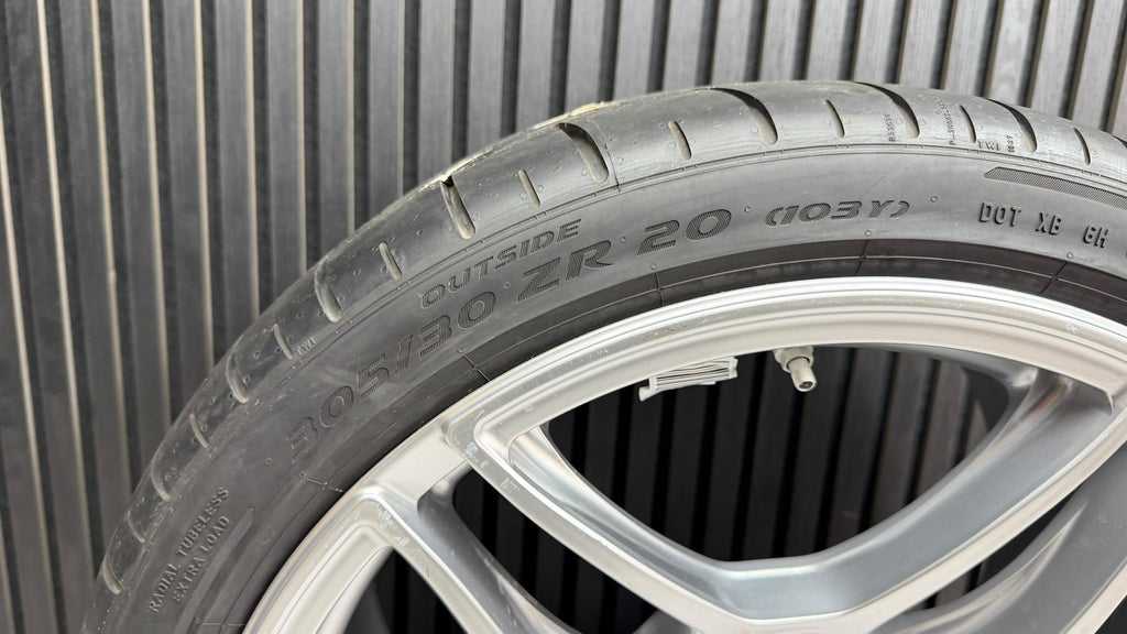 MCLAREN 720S 5 TWIN-SPOKE 19'' REAR WHEEL WITH PIRELLI P ZERO TYRE 14B0376CP