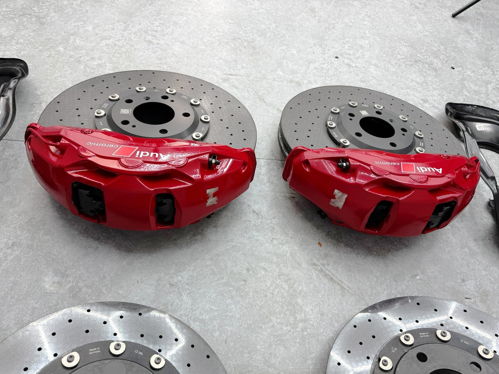 AUDI RSQ8 / RS6 C8 2024 COMPLETE CERAMIC BRAKE KIT – ApexSpares