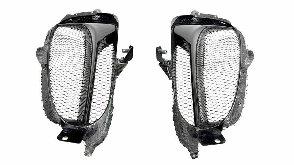 FERRARI SF90 CARBON SIDE AIR INTAKE TRIM SET 70007381