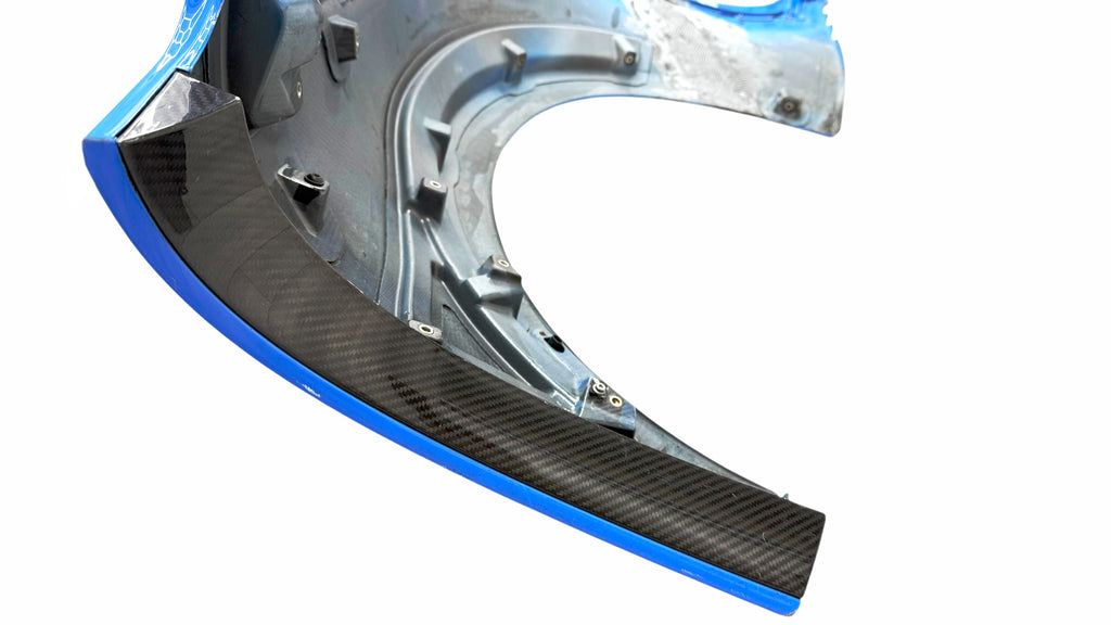 BUGATTI CHIRON PAINTED CARBON LEFT QUARTER SIDE PANEL 5B4809037