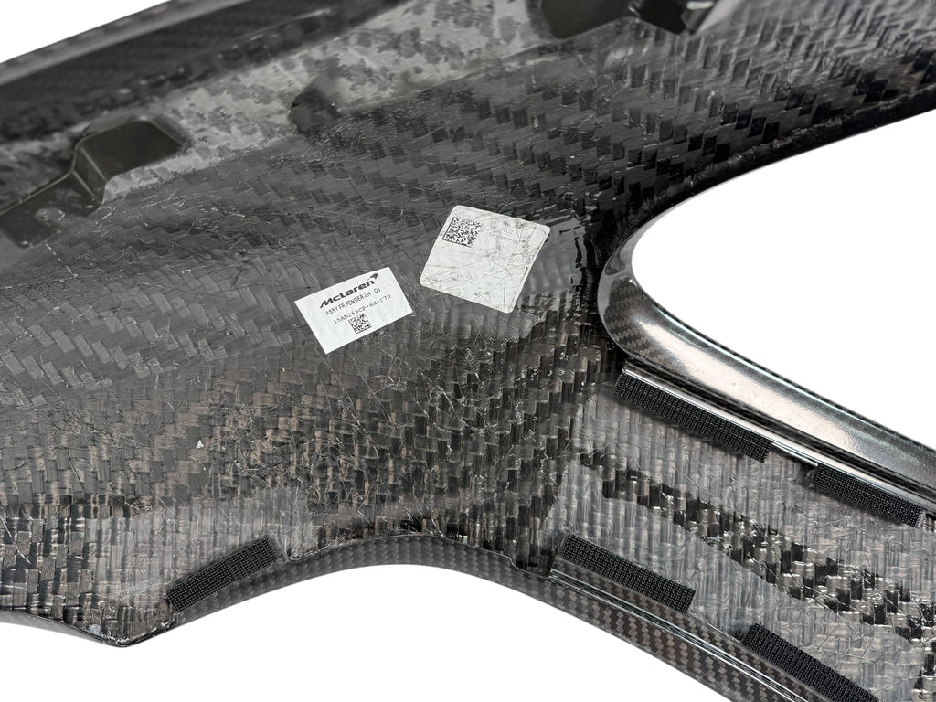 MCLAREN SENNA MSO CARBON FRONT FENDER 15AD269CP - LHS