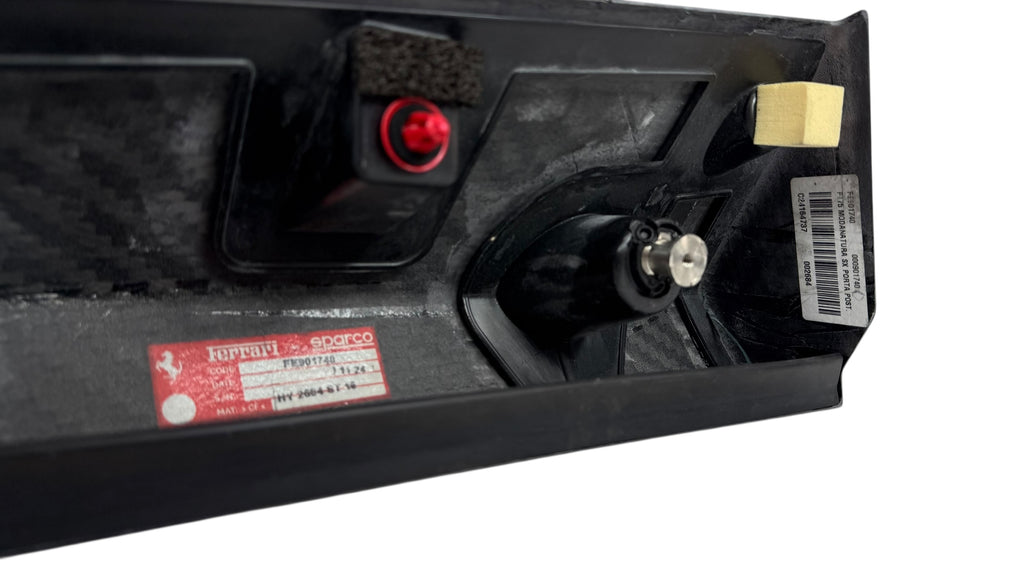 FERRARI PUROSANGUE REAR RIGHT CARBON DOOR MOULDING 901742