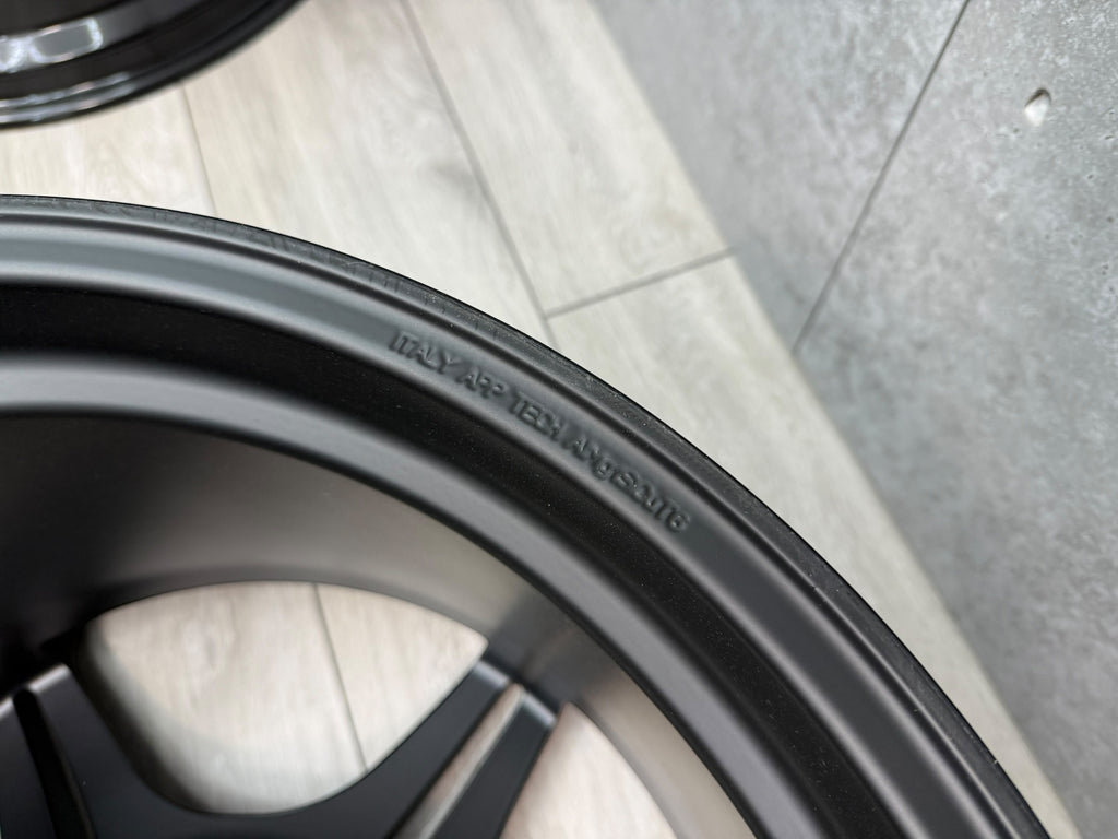 ASTON MARTIN SPEEDSTER 2022+ 21" WHEELS BLACK/ MACHINED MY6Y-1007