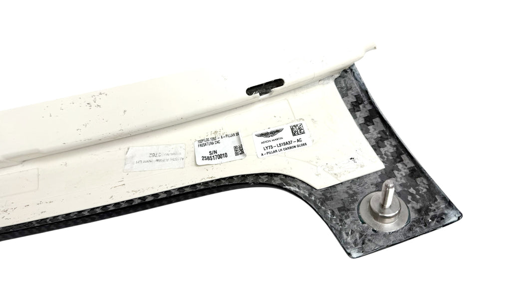 ASTON MARTIN DB11 VOLANTE CARBON LEFT A-PILLAR FINISHER LY73-L519A37-AC